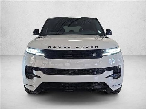 New 2026 Land Rover Range Rover Sport Dynamic SE image 2