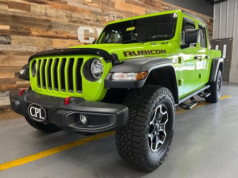 Used 2021 Jeep Gladiator Rubicon w/ Trailer Tow Package AWD/4WD image 9