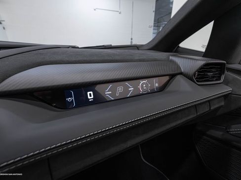 Used 2026 Lamborghini Revuelto AWD/4WD image 33