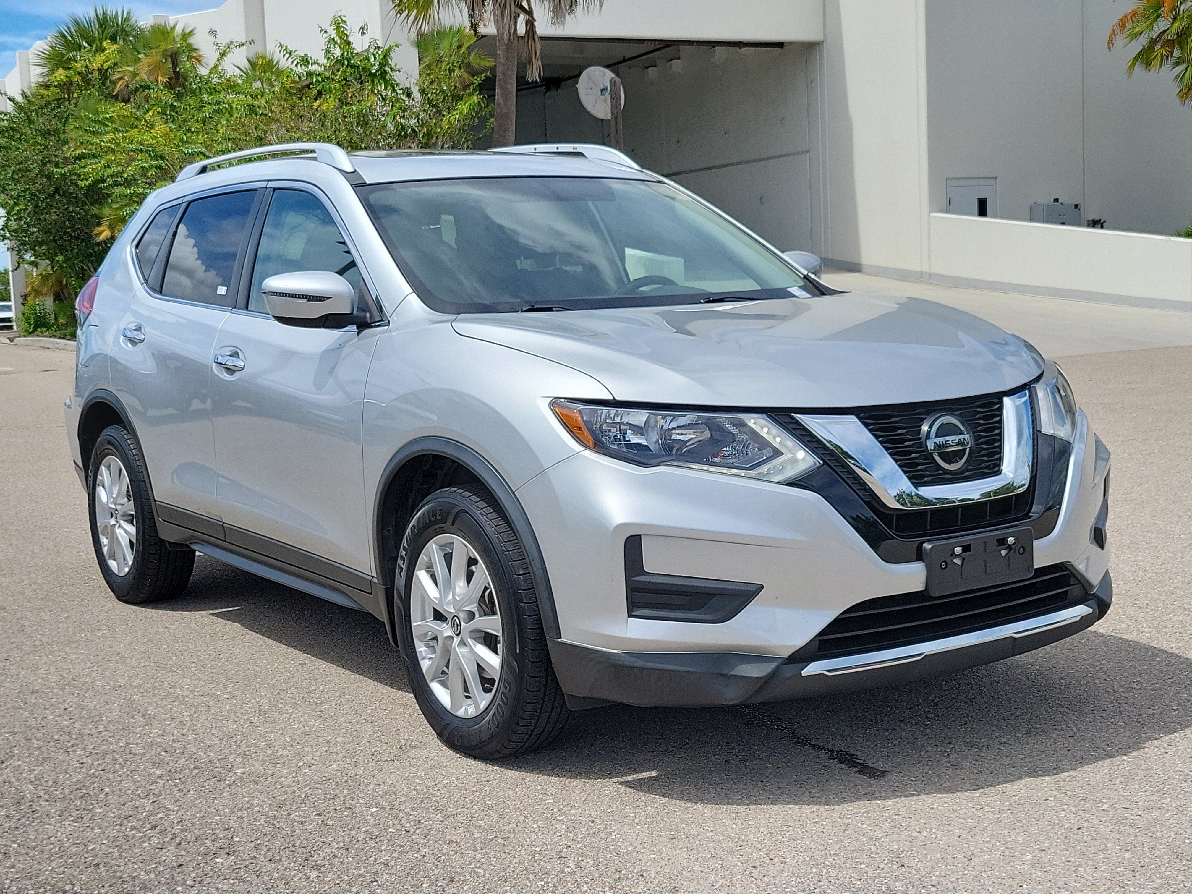 Used 2018 Nissan Rogue SV AWD/4WD image 1