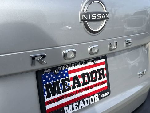 Used 2023 Nissan Rogue SV image 8