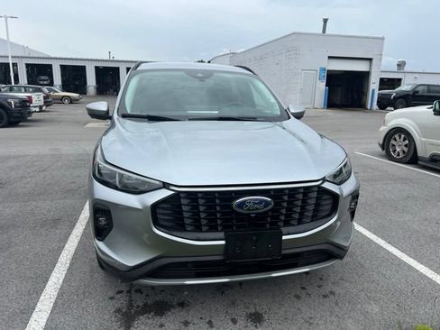 Used 2024 Ford Escape Platinum AWD/4WD image 5