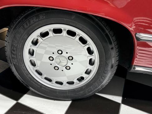 Used 1987 Mercedes-Benz 560 SL image 42