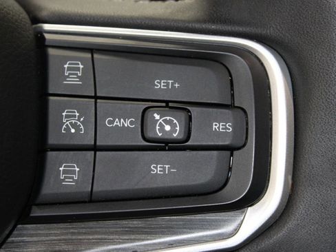 Used 2023 Jeep Wagoneer L Series III w/ Preferred Equipment Group AWD/4WD image 50