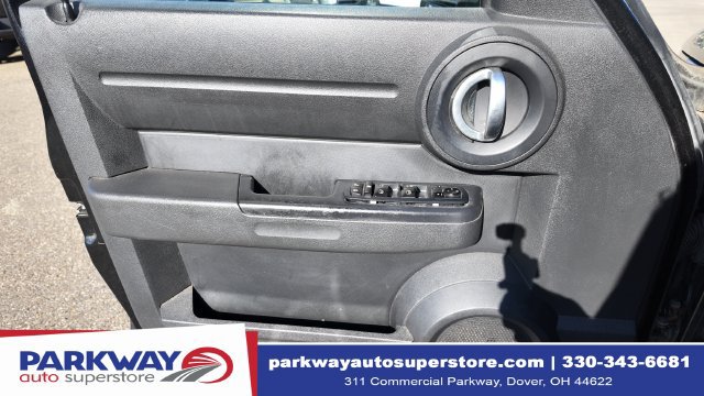 Used 2010 Dodge Nitro SE RWD image 18