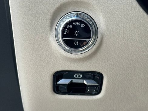 Certified 2024 Mercedes-Benz C 300 Sedan image 20