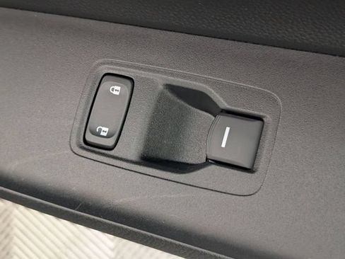 Used 2025 Honda CR-V EX image 32