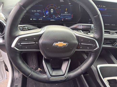 Used 2025 Chevrolet Equinox LT image 16