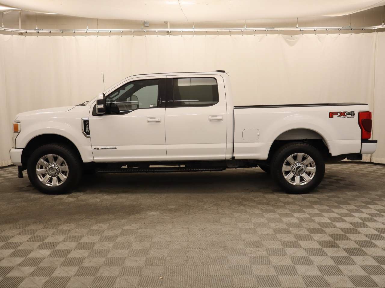 Used 2022 Ford F250 Lariat AWD/4WD image 2