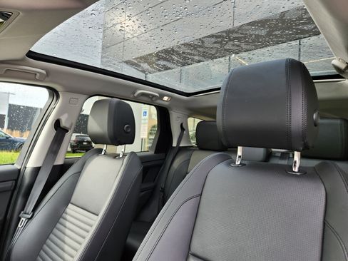 Certified 2025 Land Rover Discovery Sport S image 12