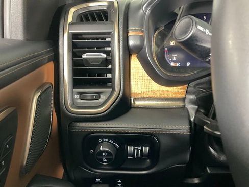 Used 2024 RAM 1500 Limited AWD/4WD image 18