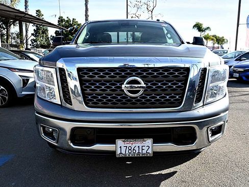 Used 2017 Nissan Titan SV image 2