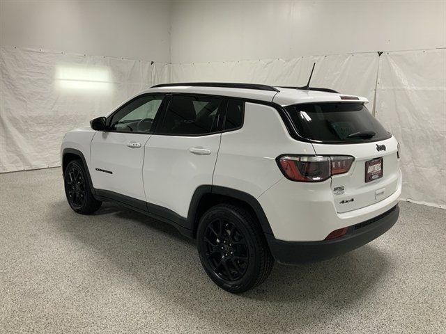 Used 2025 Jeep Compass Latitude w/ Altitude Special Edition AWD/4WD image 6