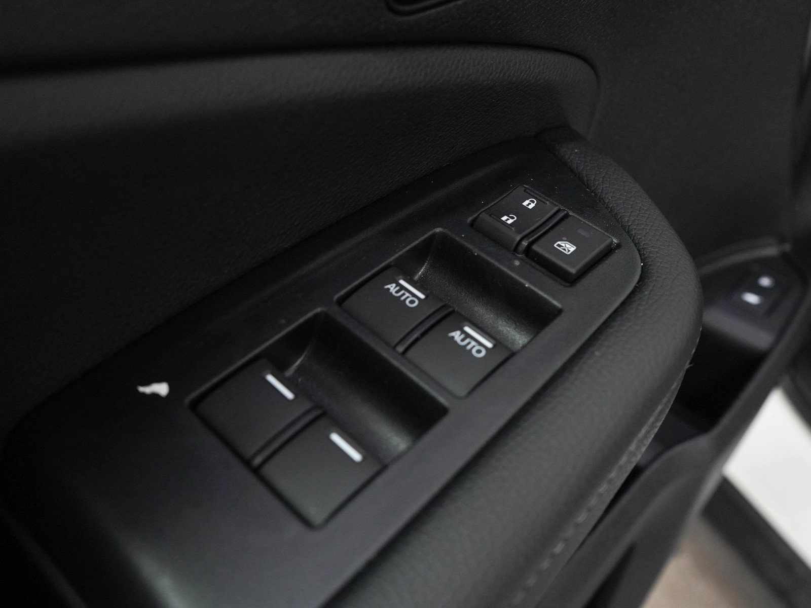 Used 2024 Honda Passport EX-L image 21