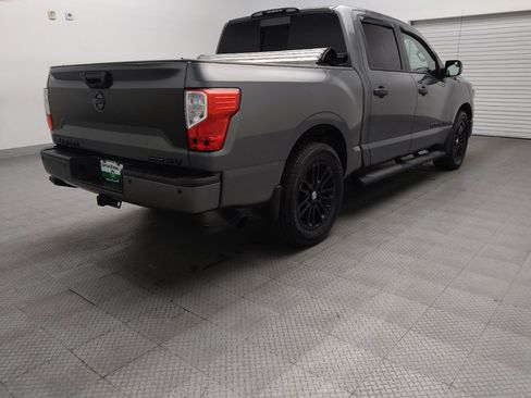 Used 2019 Nissan Titan SV w/ SV Convenience Package RWD image 9