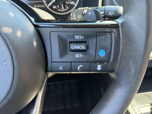 Used 2023 Nissan Rogue SV FWD image 24