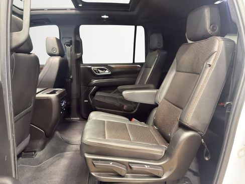 Used 2021 Chevrolet Suburban High Country AWD/4WD image 26