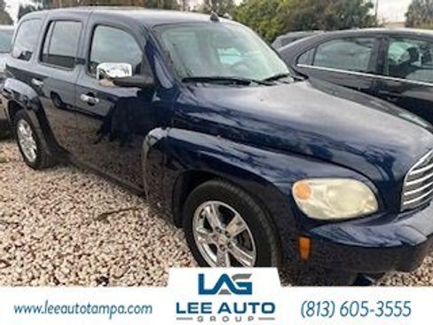 Used 2009 Chevrolet HHR LT image 2