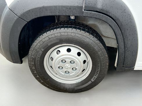 Used 2023 RAM ProMaster 2500 image 13