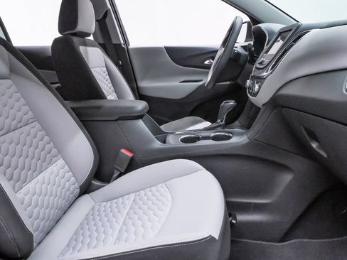 Used 2021 Chevrolet Equinox LS FWD image 13