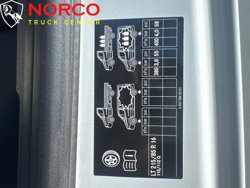 Used 2021 Freightliner Sprinter 3500 image 21