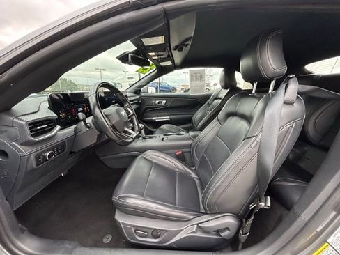 Used 2025 Ford Mustang Premium RWD image 12