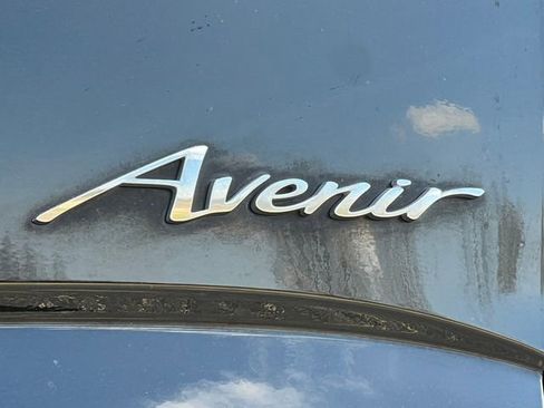 Used 2022 Buick Enclave Avenir w/ Avenir Technology Package AWD/4WD image 12