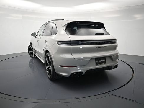 Certified 2026 Porsche Cayenne GTS AWD/4WD image 45