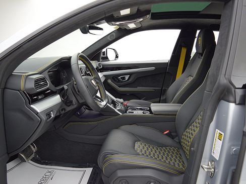 Used 2023 Lamborghini Urus S AWD/4WD image 37