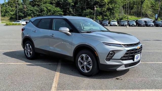 New 2026 Chevrolet Blazer LT AWD/4WD image 2
