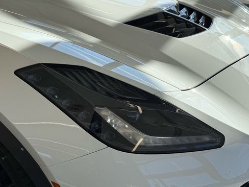 Used 2016 Chevrolet Corvette Z06 w/ 3LZ Preferred Equipment Group image 11