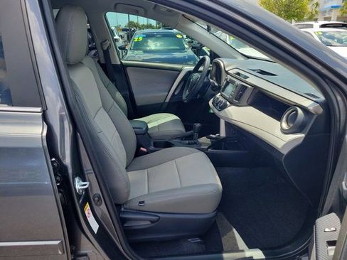 Used 2014 Toyota RAV4 LE FWD image 7