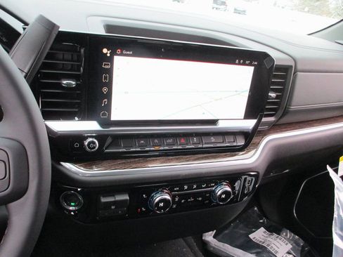 New 2026 GMC Sierra 1500 SLE AWD/4WD image 15