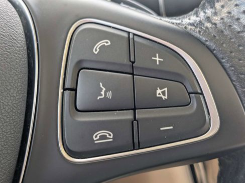 Used 2019 Mercedes-Benz GLC 300 w/ Multimedia Package image 32