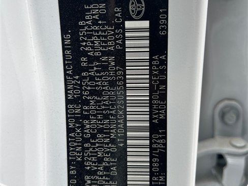 Used 2025 Toyota Camry XSE FWD image 39