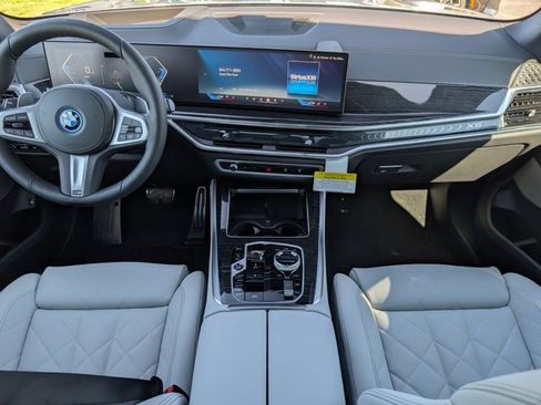 New 2026 BMW X5 xDrive50e w/ Executive Package AWD/4WD image 15