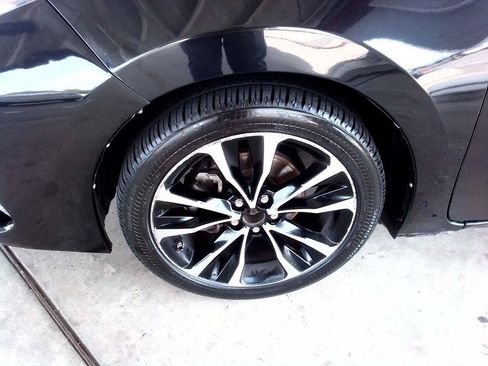 Used 2017 Toyota Corolla SE FWD image 23