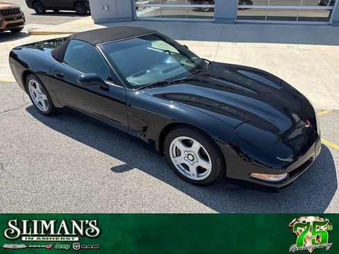 Used 1999 Chevrolet Corvette Convertible w/ Memory Pkg RWD image 1