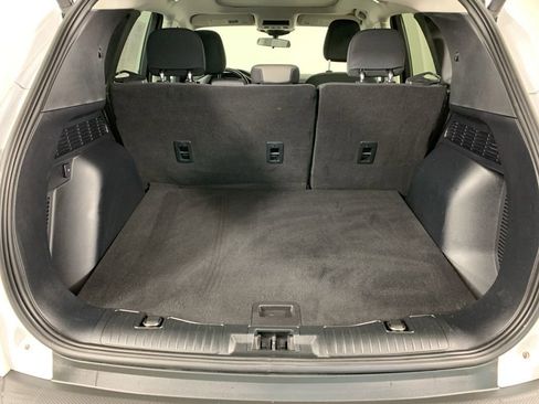 Used 2022 Ford Escape SE w/ Convenience Package FWD image 13