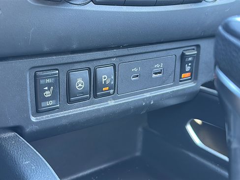 Certified 2024 Nissan Frontier SV w/ SV Convenience Package image 34