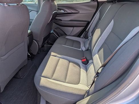 Used 2022 Chevrolet TrailBlazer LT FWD image 11