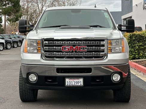 Used 2014 GMC Sierra 3500 SLT w/ SLT Convenience Package image 9