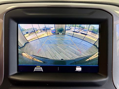 Used 2021 Chevrolet Silverado 1500 Custom w/ Safety Confidence Package RWD image 11