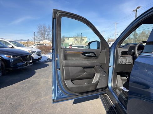 New 2026 Chevrolet Tahoe High Country image 11