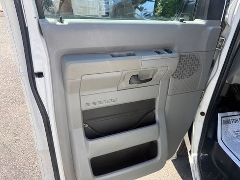 Used 2011 Ford E-150 and Econoline 150 w/ Commercial Cargo Van Pkg RWD image 11
