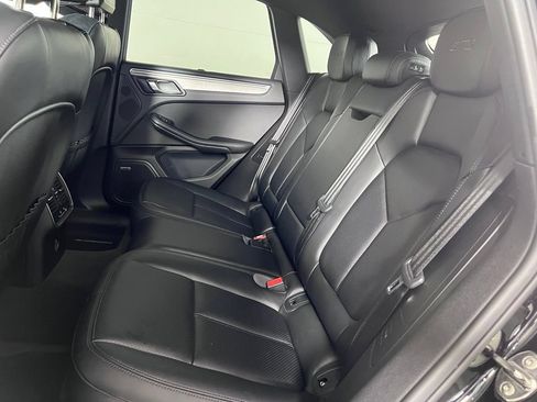 Certified 2018 Porsche Macan GTS AWD/4WD image 24