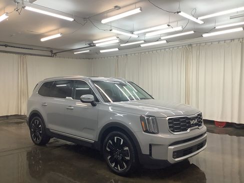 Used 2025 Kia Telluride SX image 4
