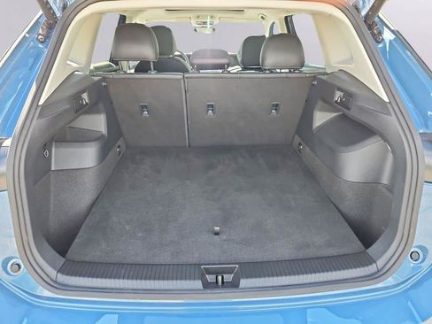 Used 2025 Volkswagen Tiguan SE w/ Panoramic Sunroof Package AWD/4WD image 33