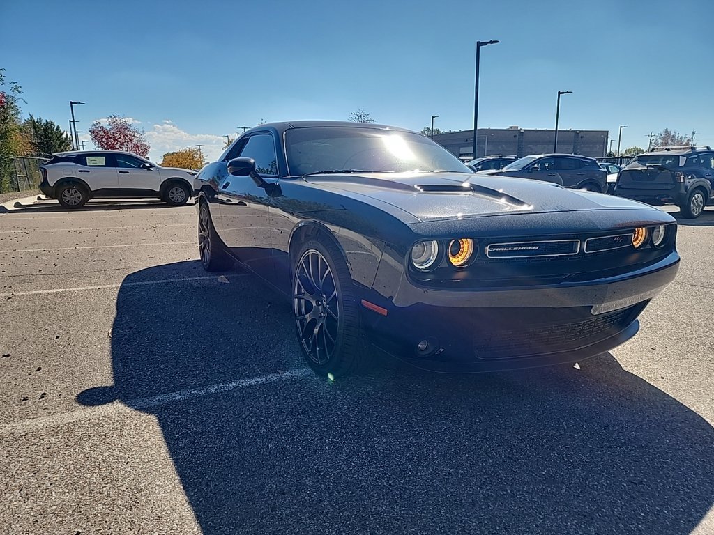 Used 2017 Dodge Challenger R/T RWD image 4