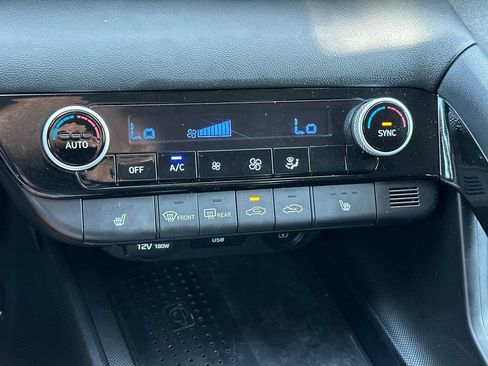 Used 2021 Hyundai Elantra SEL w/ Convenience Package FWD image 18